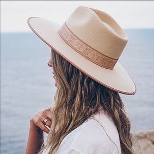 New Lack of Color Lysette Rancher- medium